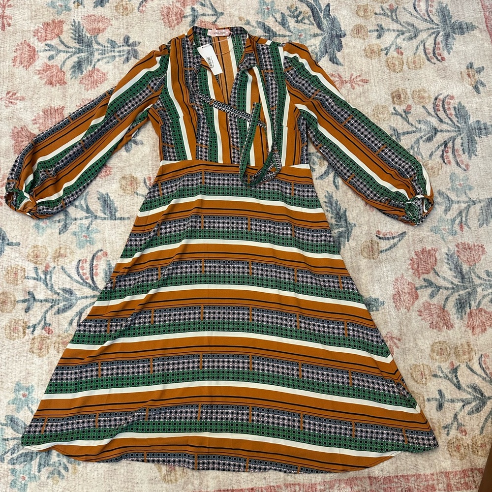 Retro chic midi dress with bow collar. NWT!